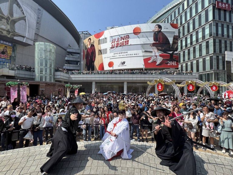 台湾・高雄での殺陣パフォーマンス！！　(侍・出張・演舞)